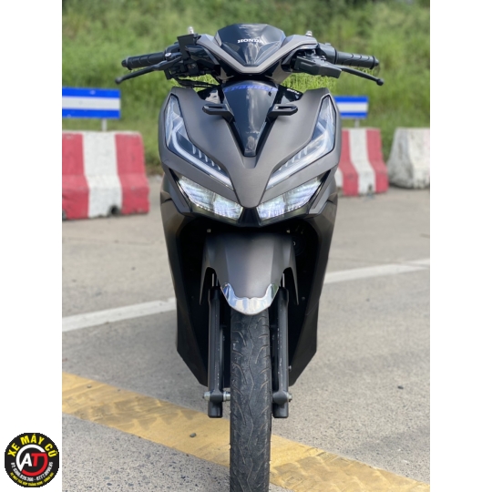 vario 125 trang bom 