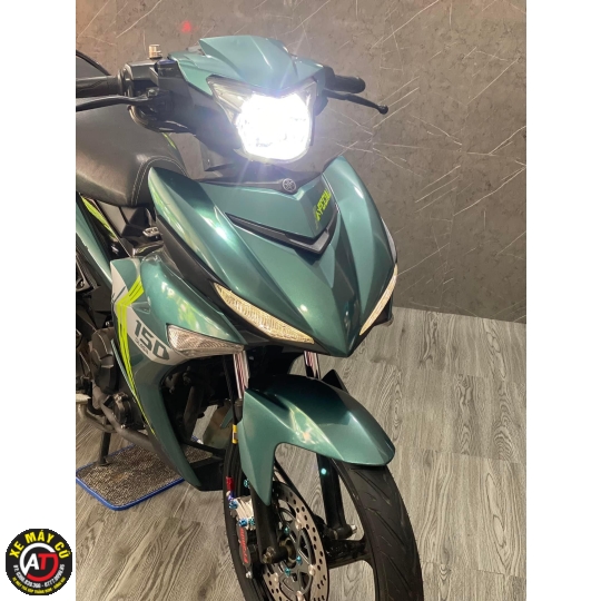 exciter 150 trang bom