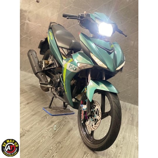 exciter 150 trang bom